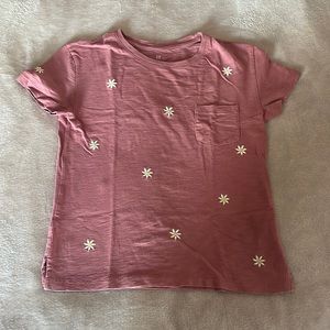 Pink Gap Kids T-shirt with Daisy’s